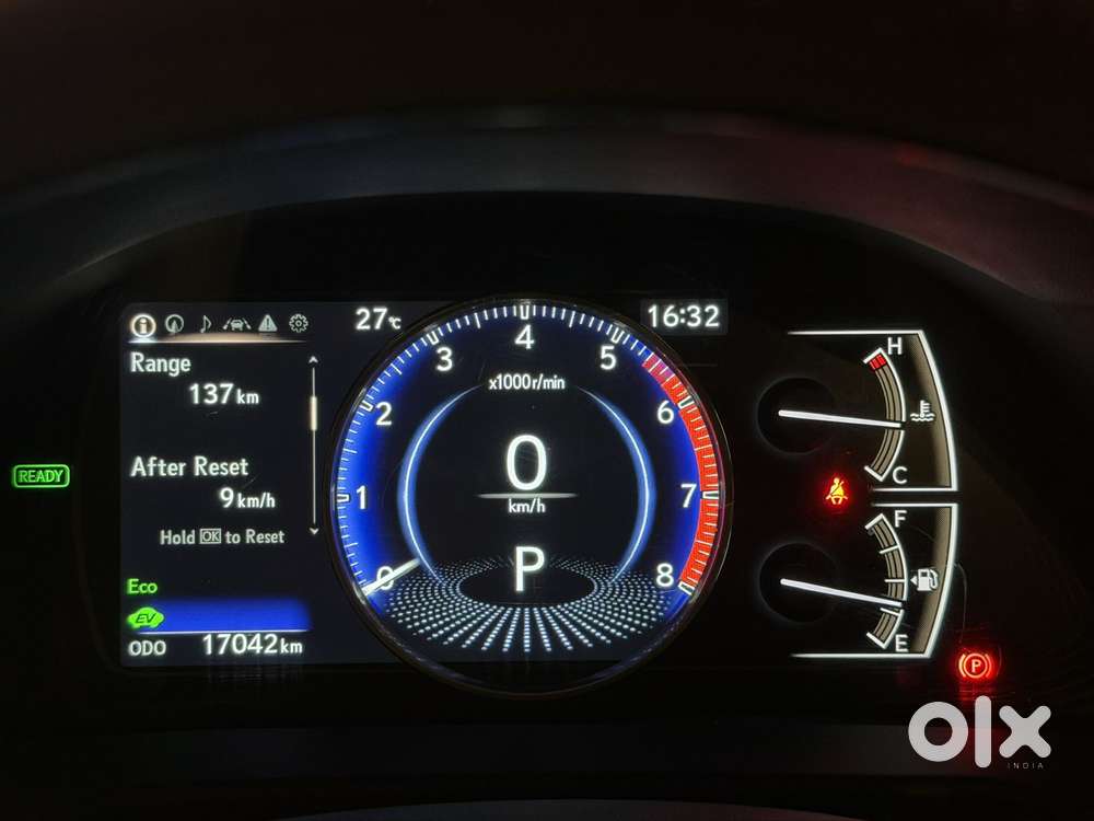 Lexus Es 300h Luxury, 2022, Petrol