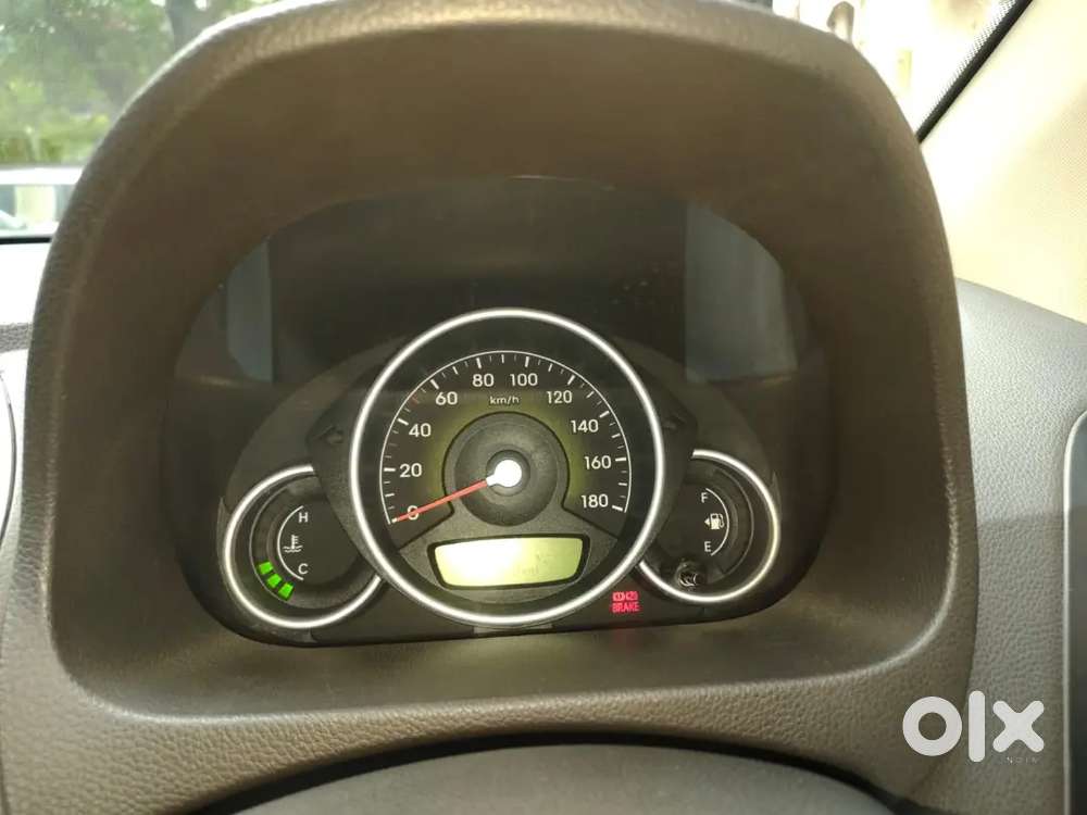 Hyundai Eon Magna+ 2015 Petrol Manual