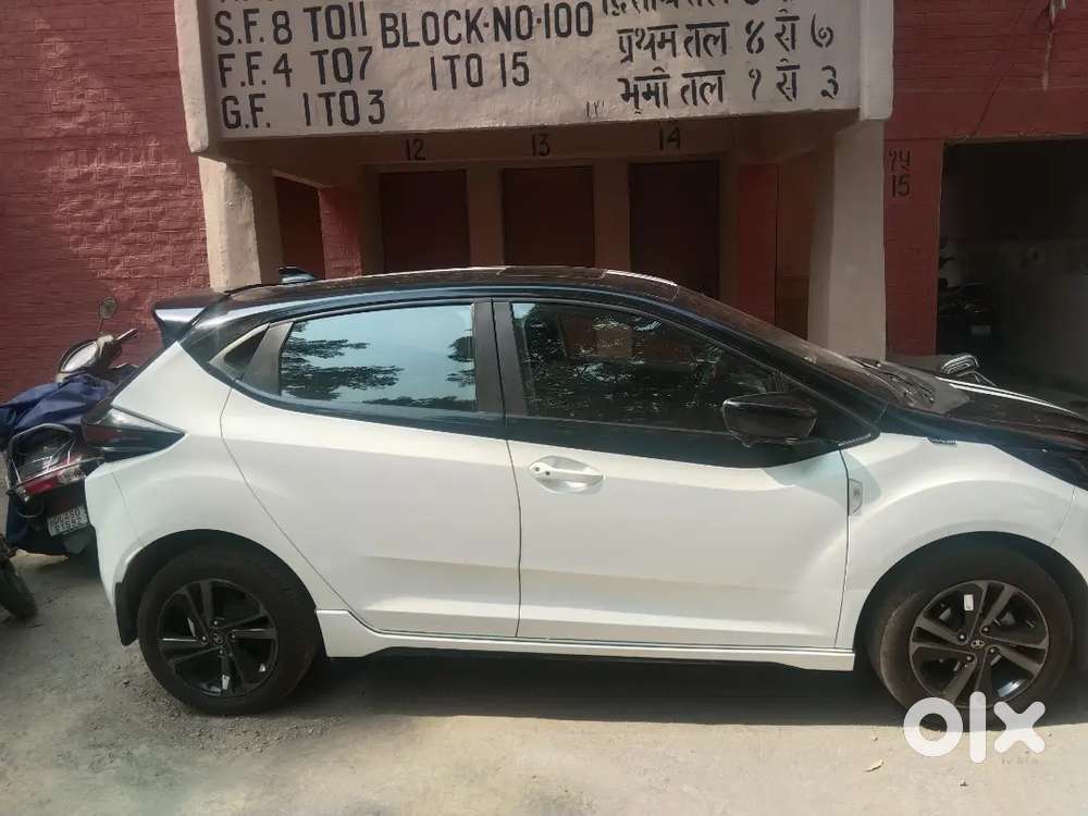 Tata Altroz 2025 Petrol 3000 Km Driven