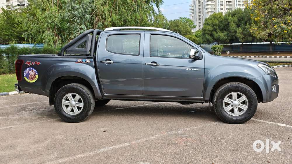 Isuzu V-cross Z 4x4 Mt, 2018, Petrol