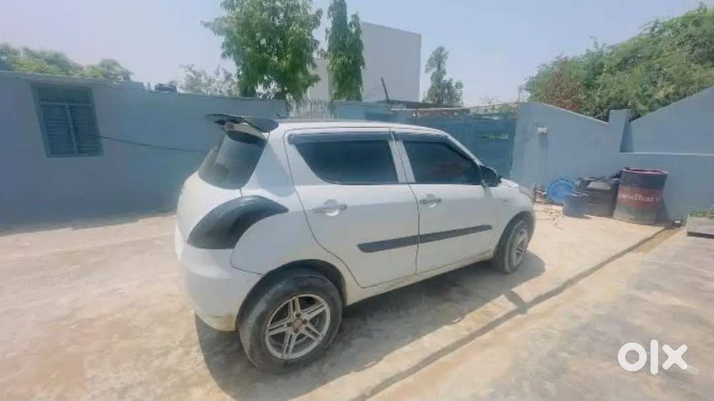 Swift Dzire Petrol 1900 Year