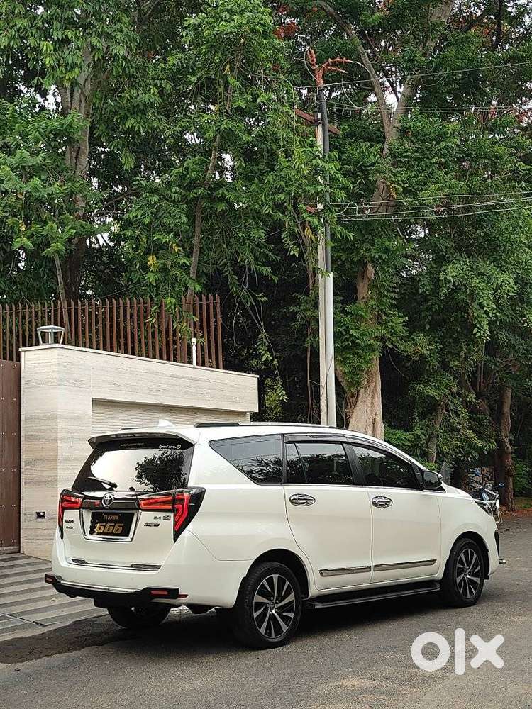 Toyota Innova Crysta 2.4 V, 2022, Diesel