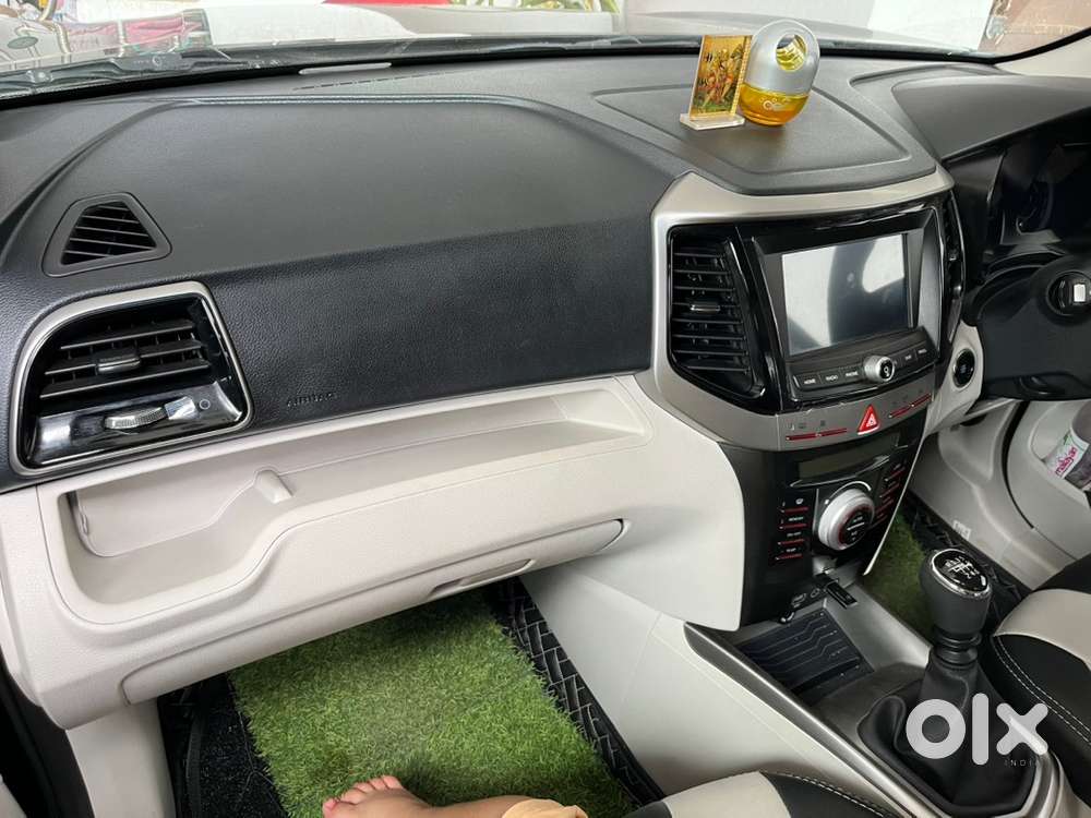Mahindra Xuv300 Petrol 2023