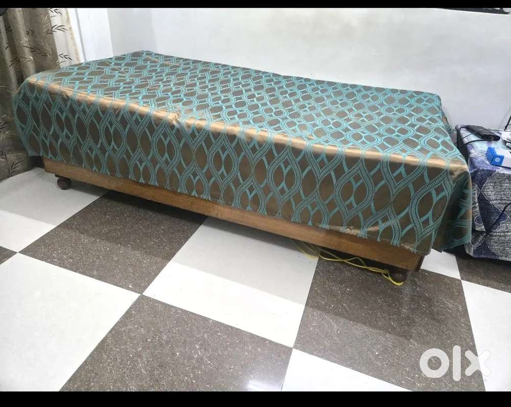 Single Bed for Sale (6 feet x 3.5 feet)