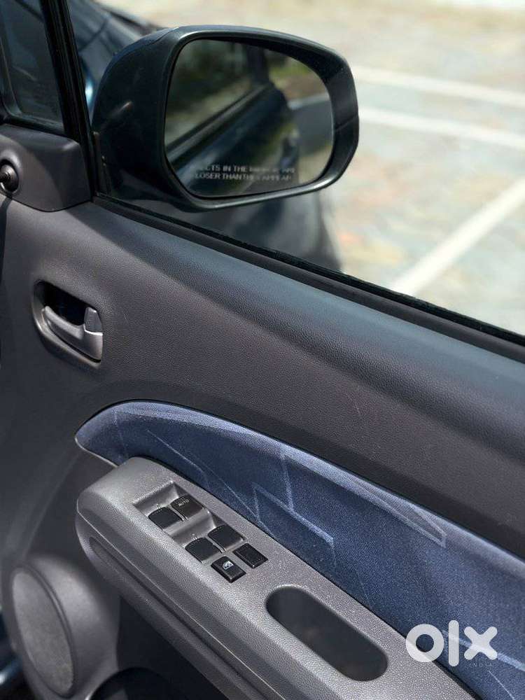 Maruti Suzuki Ritz Zxi, 2012, Petrol