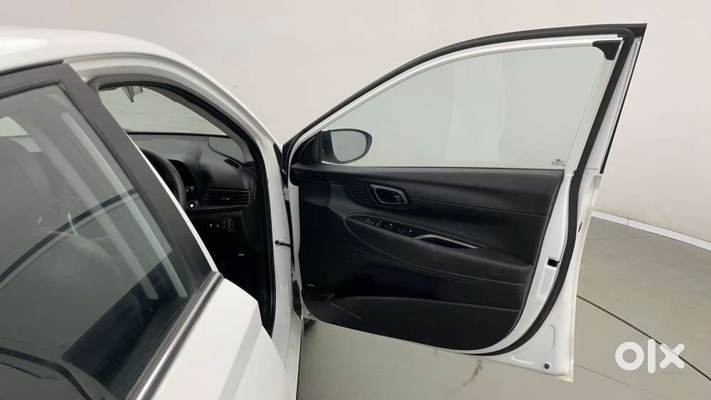 Hyundai New I20 1.2 Asta (o) Mt, 2023, Petrol