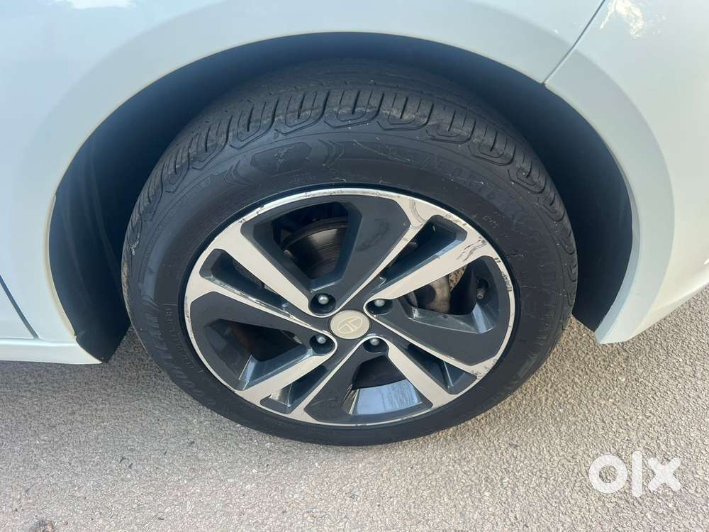 Tata Altroz Xz, 2022, Petrol