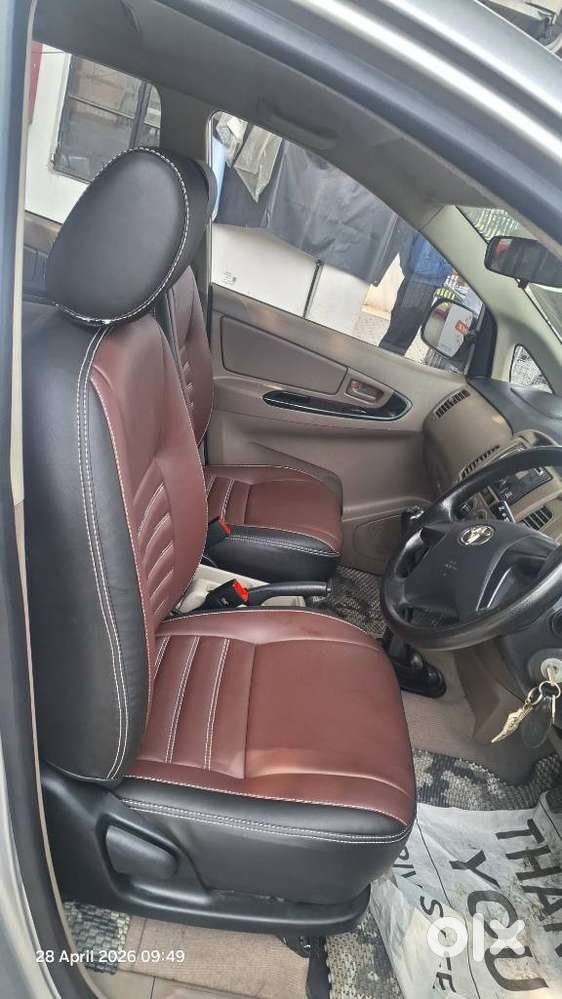 Toyota Innova 2.5 G (diesel) 8 Seater Bs Iv, 2015, Diesel