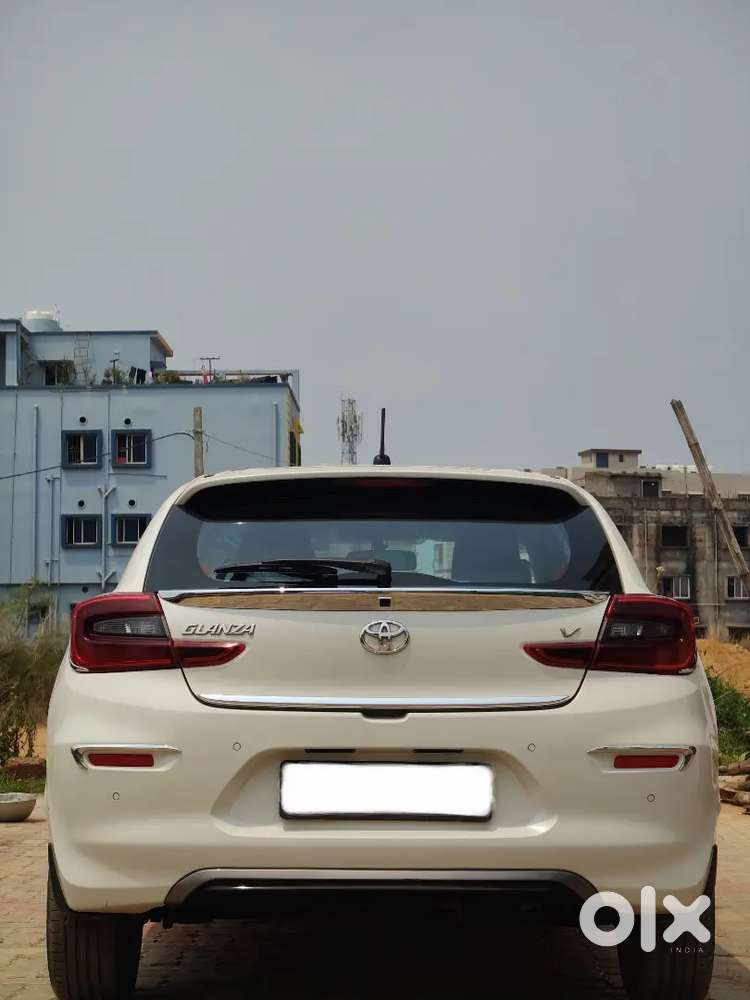 Toyota Glanza V Amt 2023 Petrol Top Model Automatic Well Maintained
