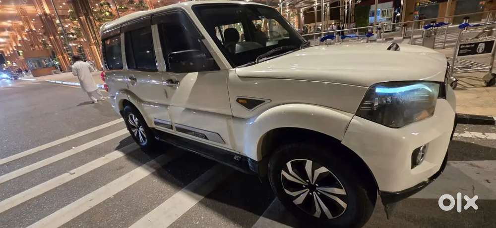 Mahindra Scorpio S10 2014
