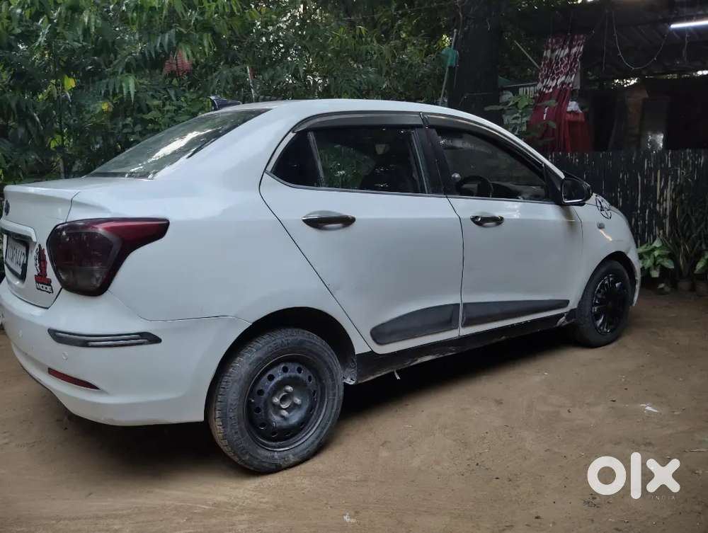 Hyundai Xcent Base Cng 2016 Model