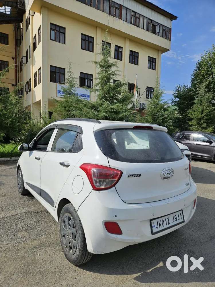 Hyundai Grand I10 Sportz 2015 Diesel Manual