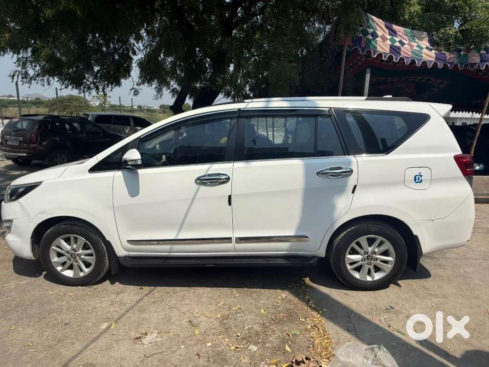 Toyota Innova Crysta 2016 Diesel 272000 Km Driven