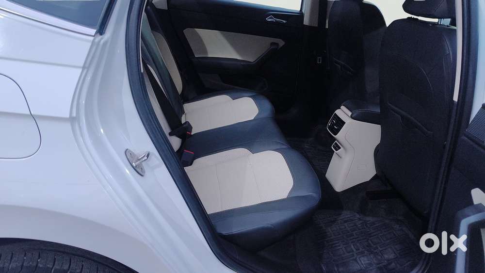 Skoda Slavia Style 1.0l Tsi Mt, 2022, Petrol