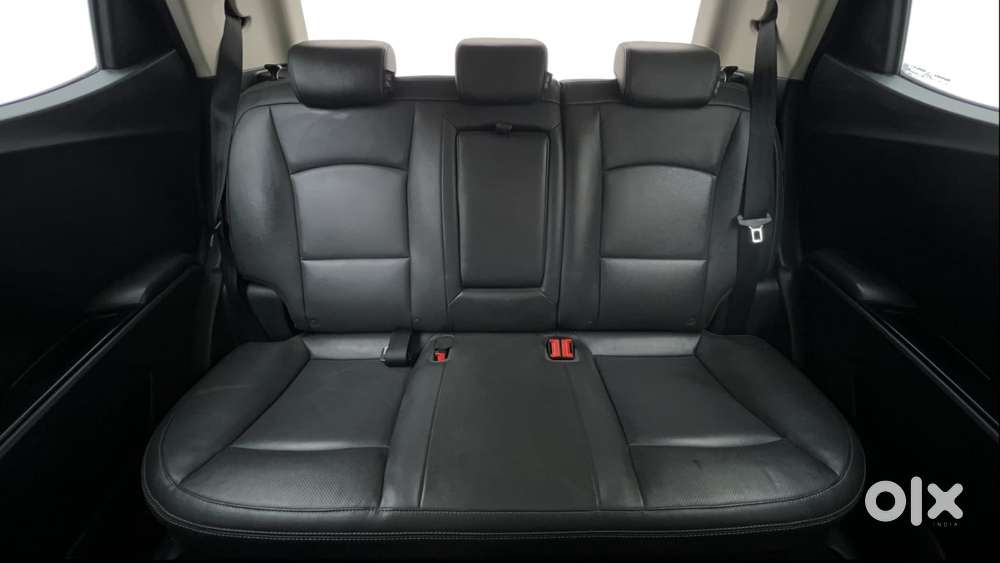 Mahindra Xuv300 W8 Option, 2022, Petrol