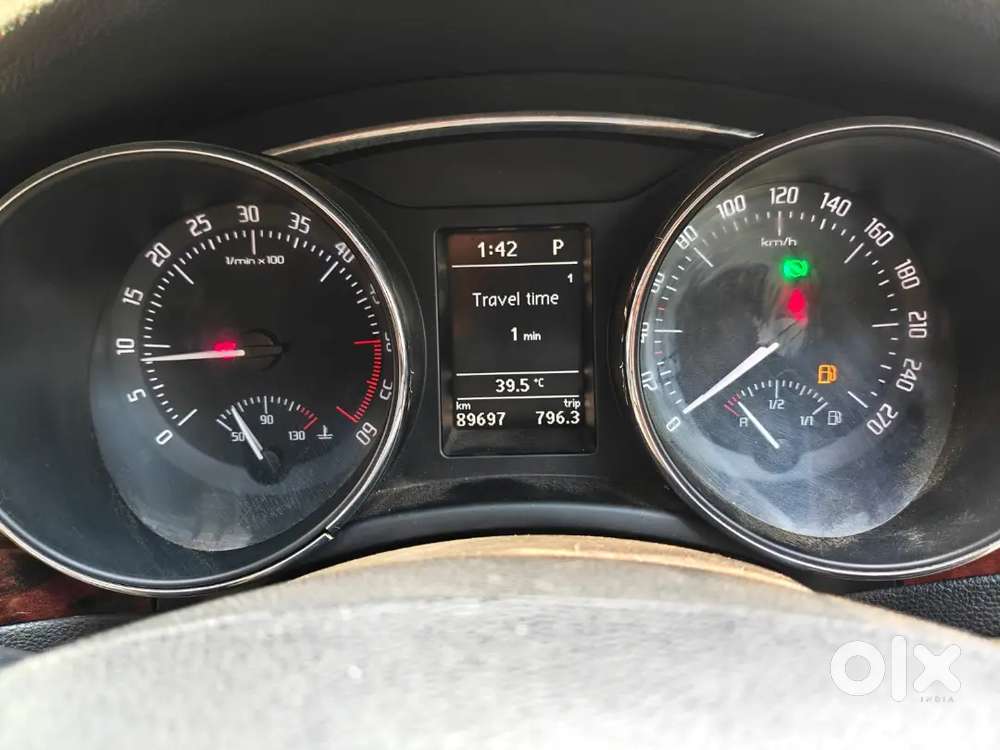 Skoda Superb Elegance 2.0 At , Button Start , Sunroof