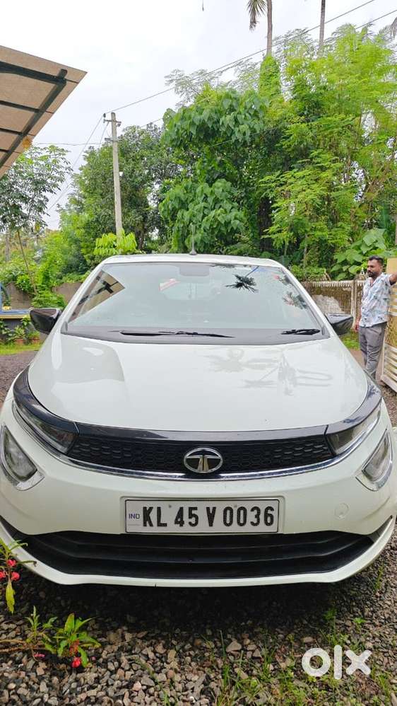 Tata Altroz Petrol 2021
