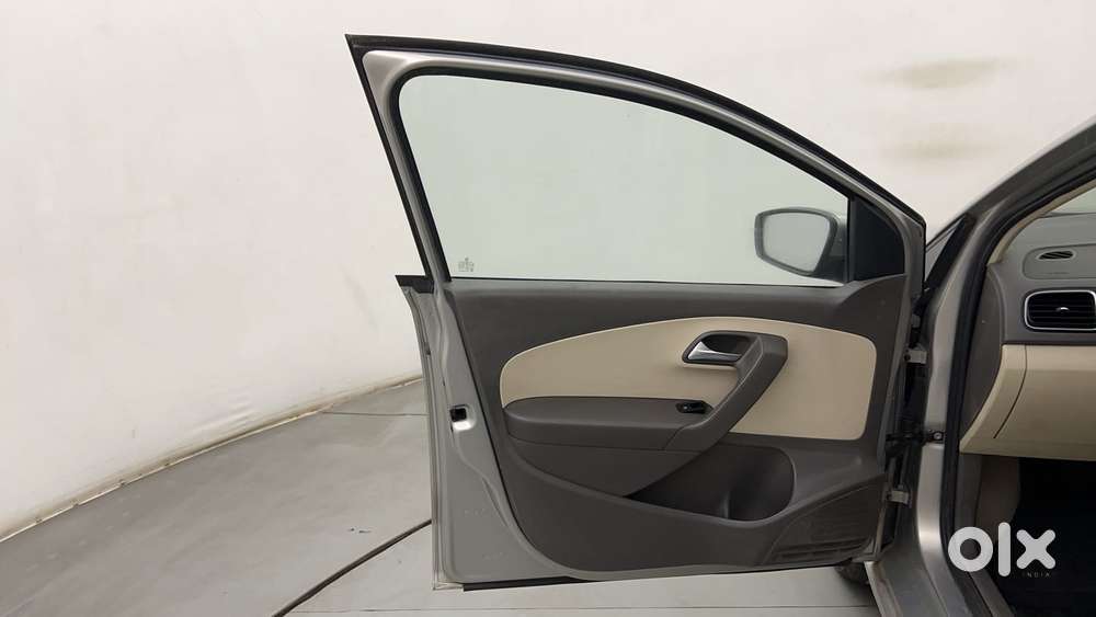 Volkswagen Vento 2010-2013 Petrol Highline, 2013, Petrol