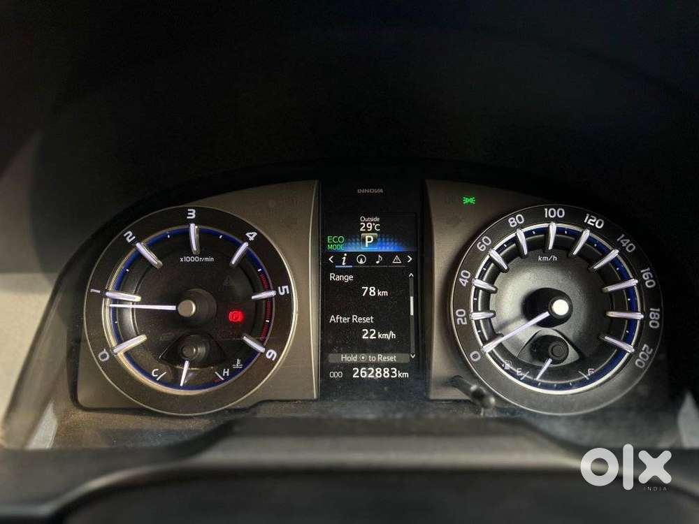 Toyota Innova Crysta 2.8 Z, 2017
