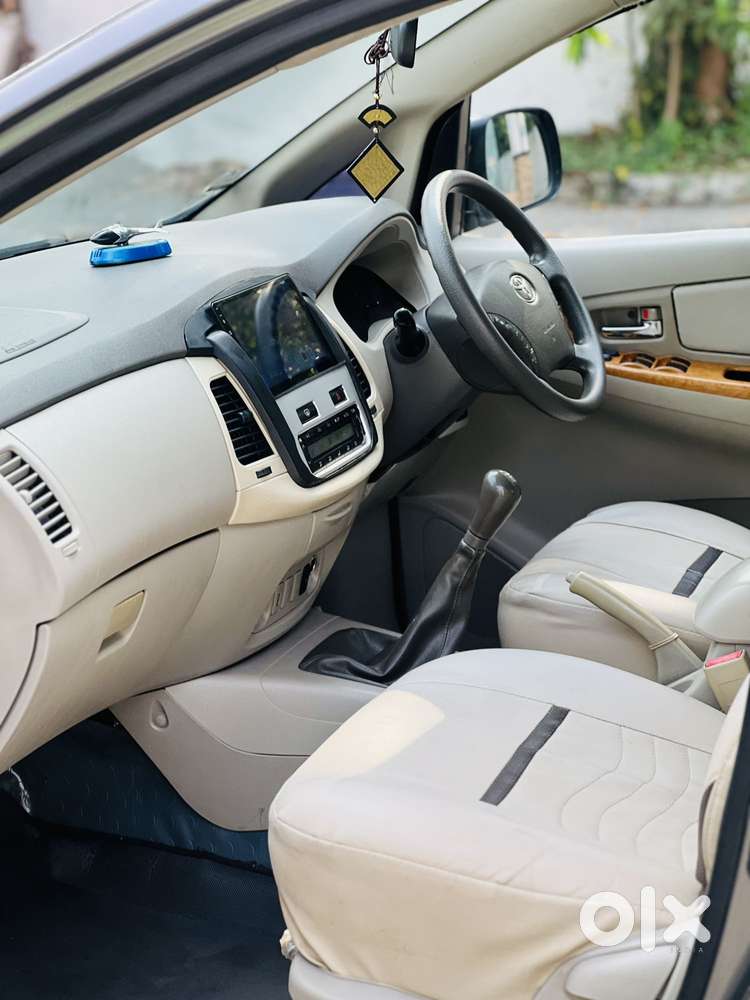 Toyota Innova 2.5 V 7 Str, 2011, Diesel