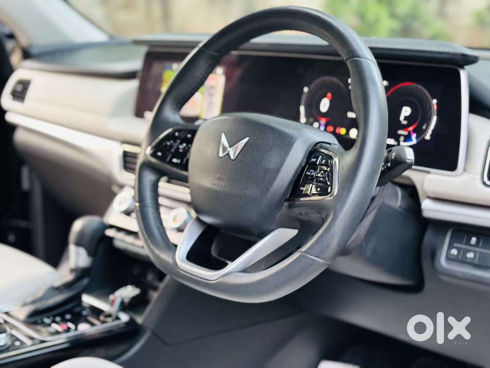 Mahindra Xuv700 Ax7l 6 Str At, 2024, Diesel