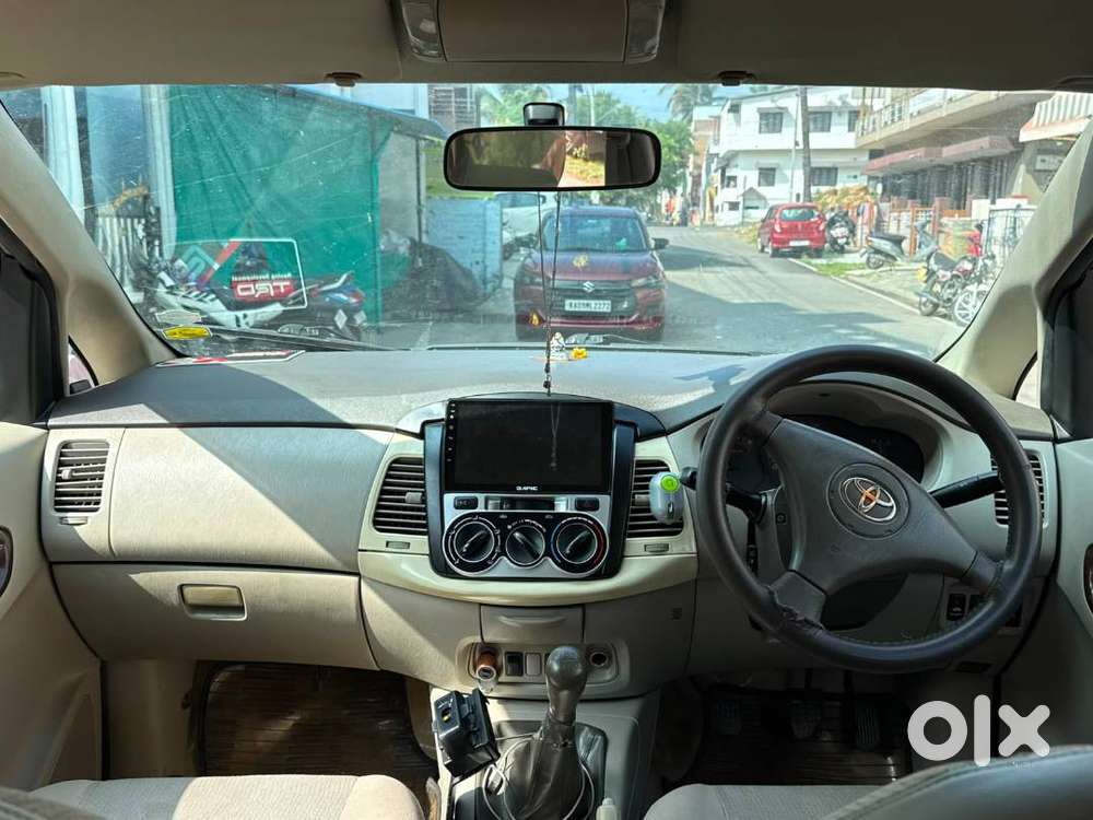 Toyota Innova 2010 Diesel 132000 Km Driven Well Maintained