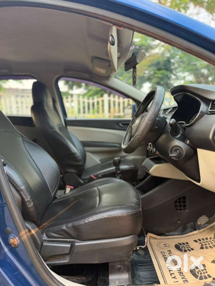 Renault Triber Rxl, 2022, Petrol