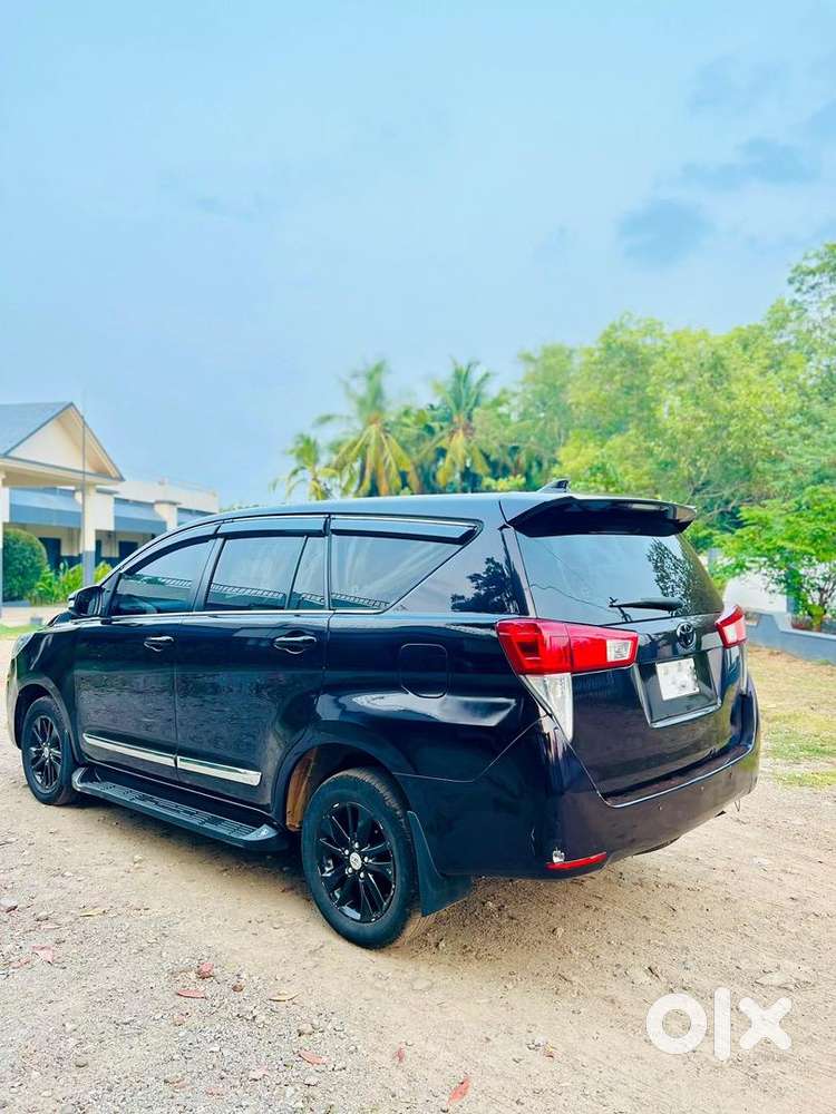 Toyota Innova Crysta 2017 Diesel Well Maintained