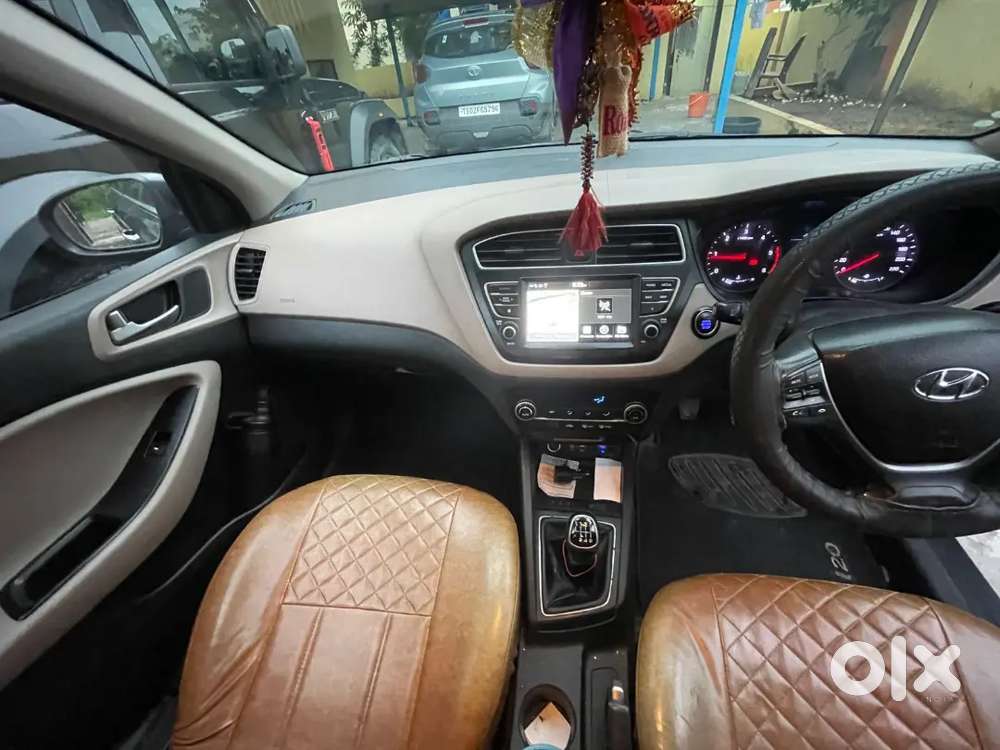 Showroom Track 7,20,000