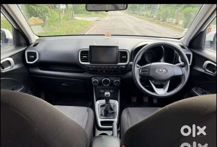 Hyundai Venue S (o) 1.2 Petrol Knight Edition, 2021, Petrol