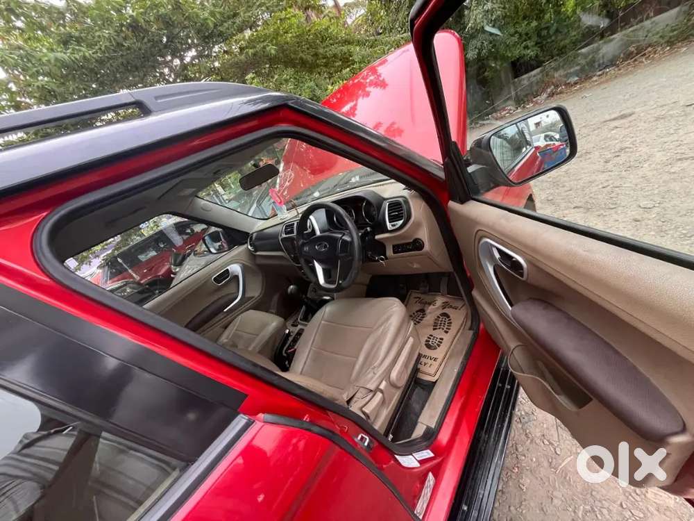 Mahindra Tuv 300 2018