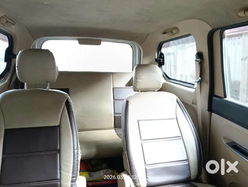 Seven Seater, Ac, Music System Adjustable N Folding Seats