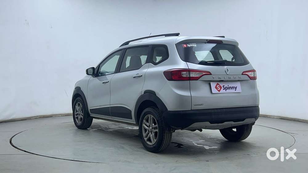 Renault Triber Rxz, 2023, Petrol