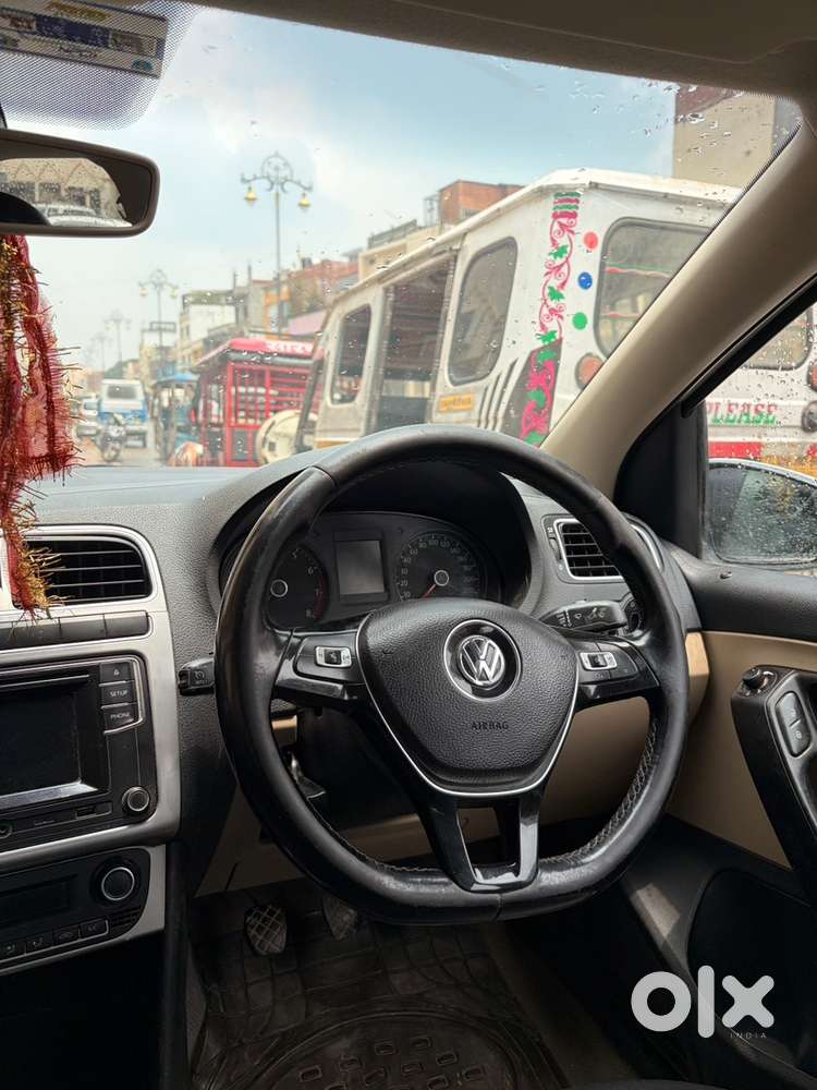 Volkswagen Ameo Petrol 2017