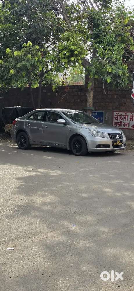 Maruti Suzuki Kizashi 2012 Car