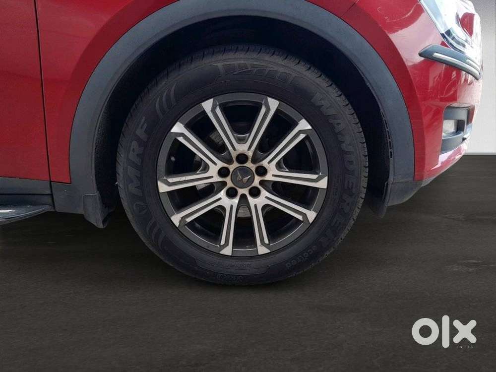 Mahindra Xuv700 2.0 Ax 7 Petrol Mt Str, 2021, Petrol
