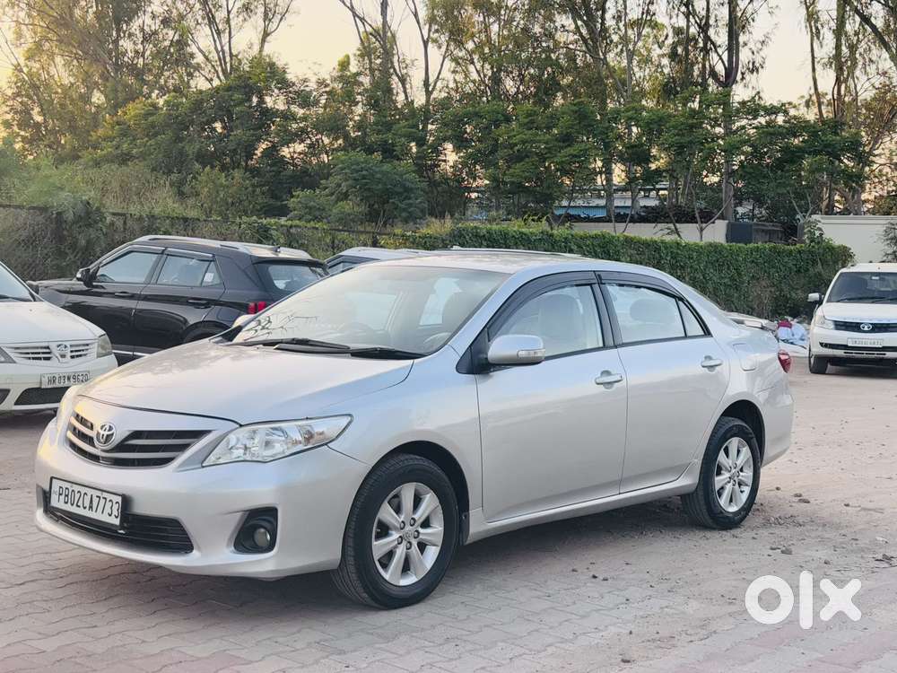 Toyota Corolla Altis 1.8 J, 2012, Petrol
