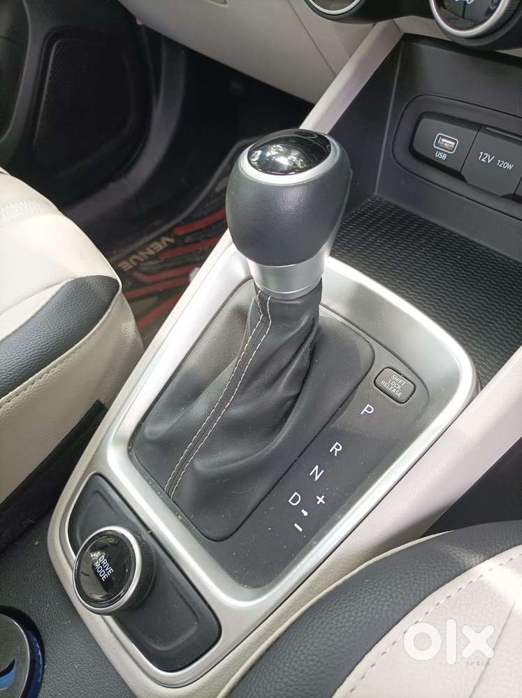 Hyundai Venue 1.0 S (o) Turbo Dct, 2024, Petrol