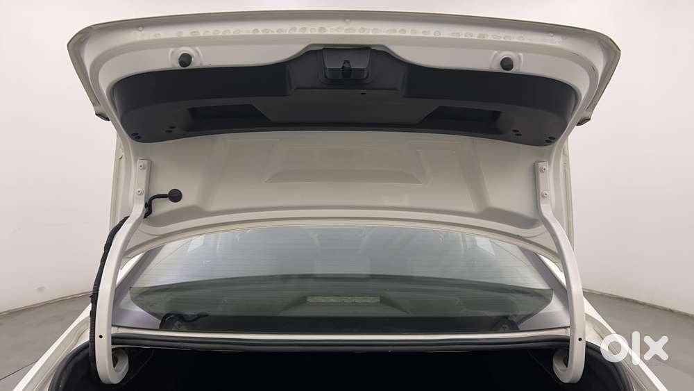 Skoda Slavia Style 1.5l Tsi Dsg, 2022, Petrol