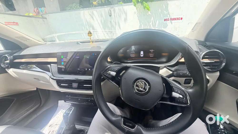Skoda Slavia 2025 Petrol 14000 Km Driven