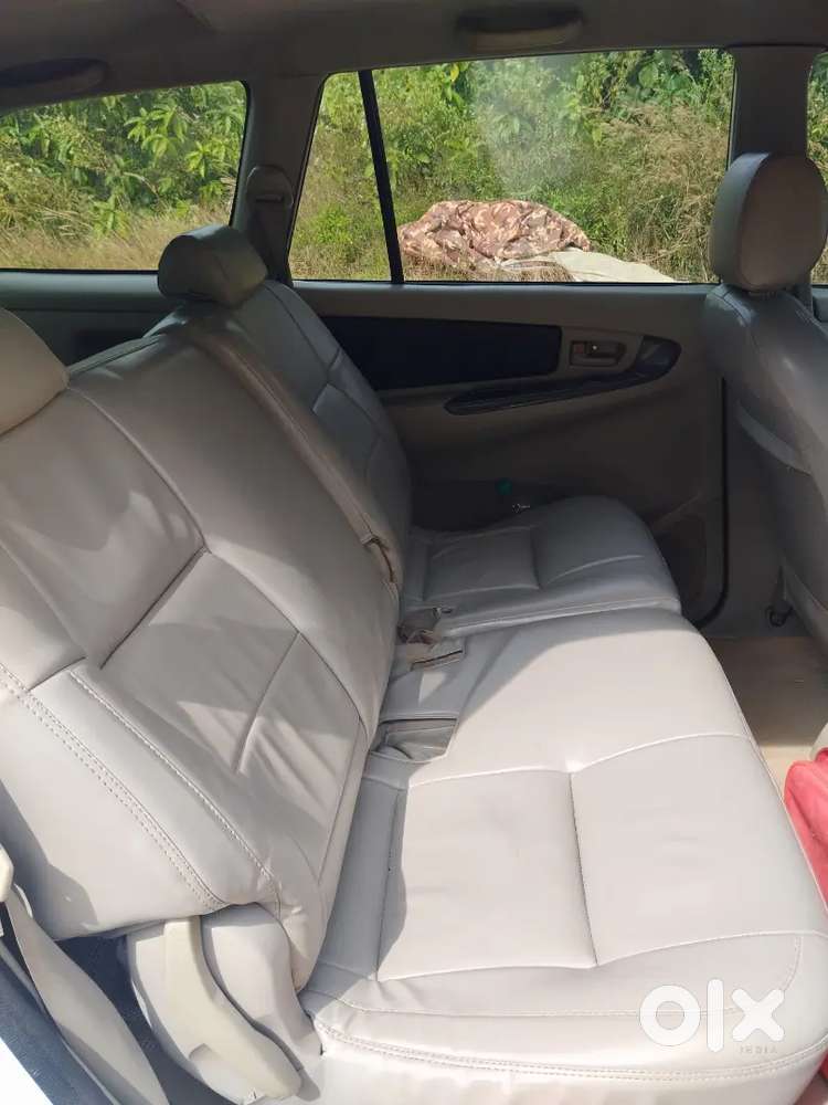 Toyota Innova 2010 Diesel 190000 Km Driven