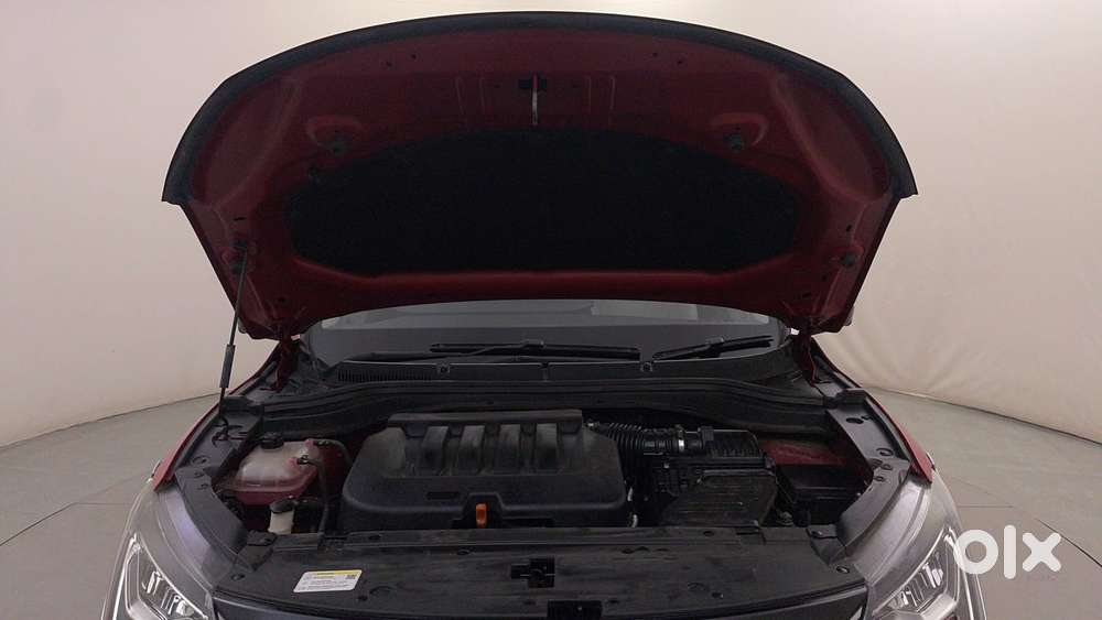 Mahindra Xuv700 2.0 Ax 7 Petrol At Luxury Pack Str, 2021, Petrol