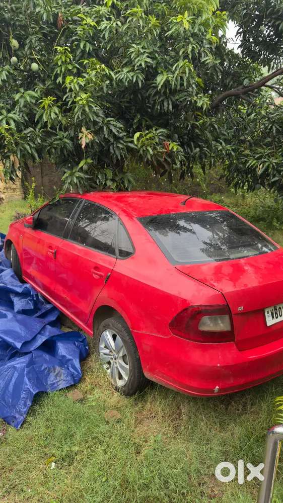 Skoda Rapid 2013 Diesel 90000 Km Driven