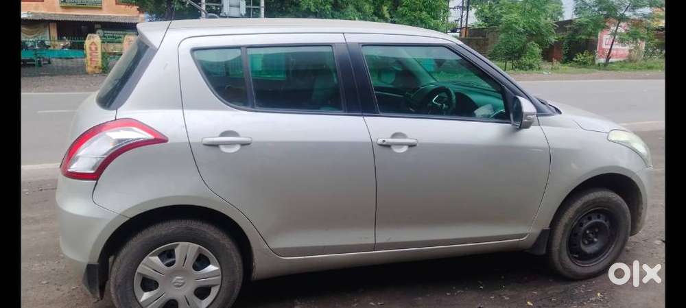 Maruti Suzuki Swift Vxi + Manual, 2013, Petrol