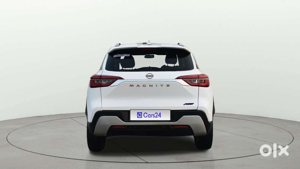 Nissan Magnite 1.0 Xv Red Edition, 2022, Petrol