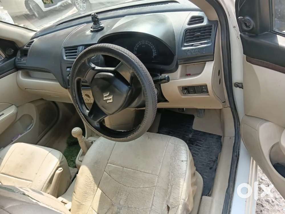 Maruti Suzuki Dzire 1.2 Lxi, 2017, Petrol