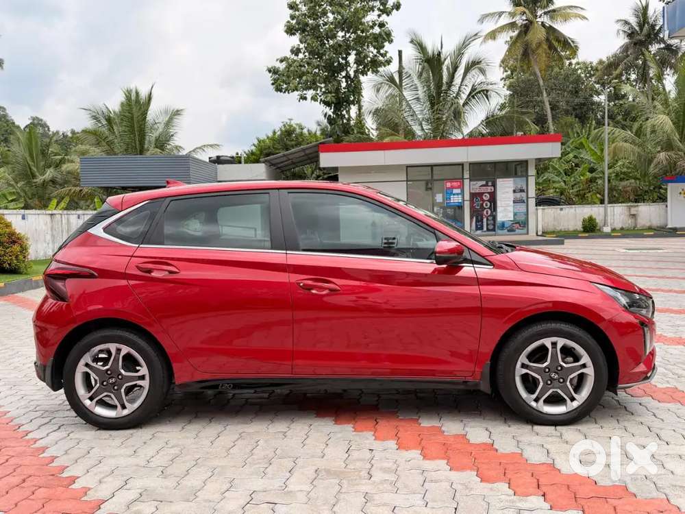 New I20 Sports Option Petrol Manual Low Km Sunroof Model