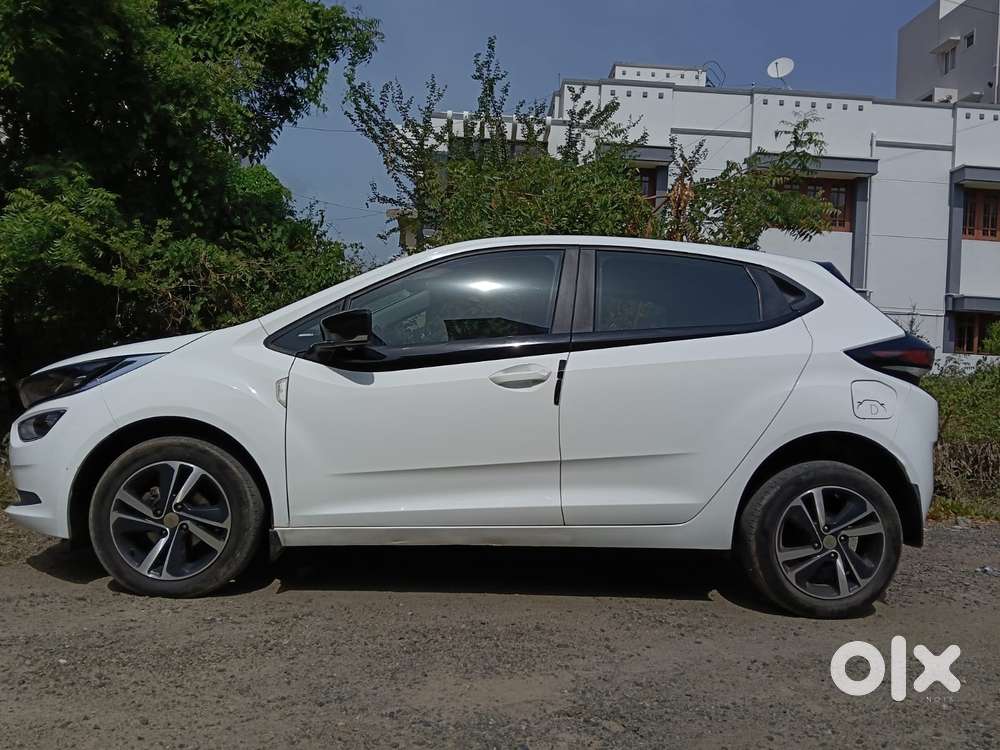 Tata Altroz 1.2 Xm Plus, 2023, Petrol