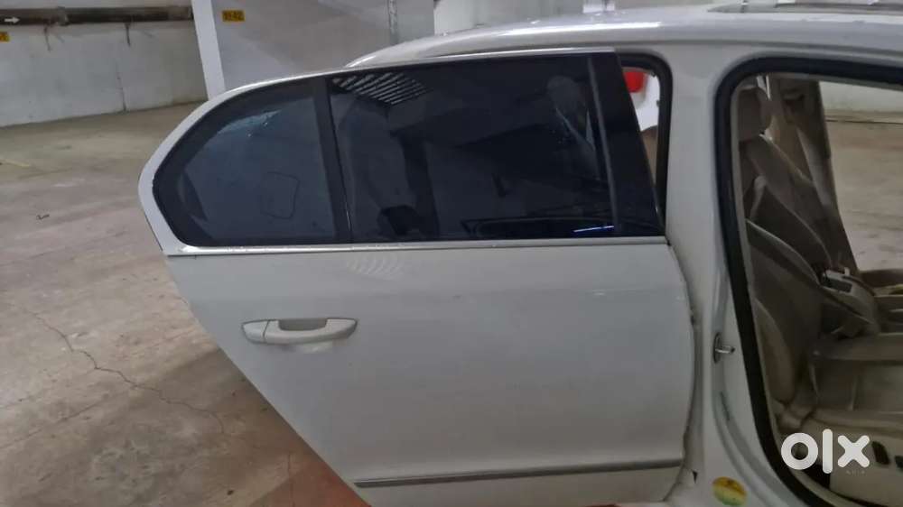 Skoda Superb 1.8 2013 With Manual Transmission