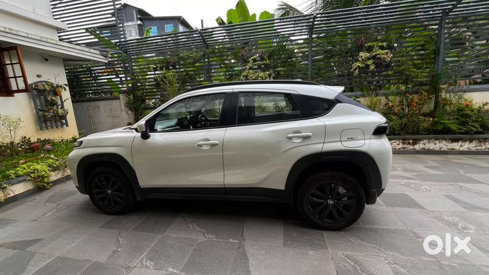 Toyota Urban Cruiser 2024